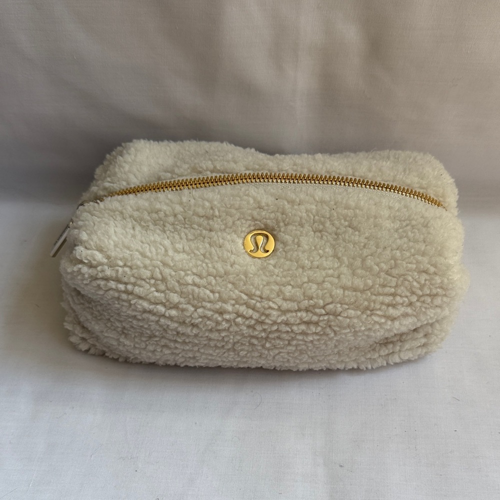 Lululemon Feeling Ready Mini Pouch Fleece